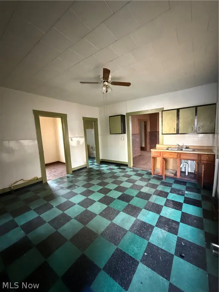 604 Jefferson Avenue, Cleveland, OH 44113 - #2