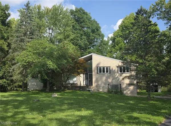13037 Stratford Trail, Chesterland, OH 44026