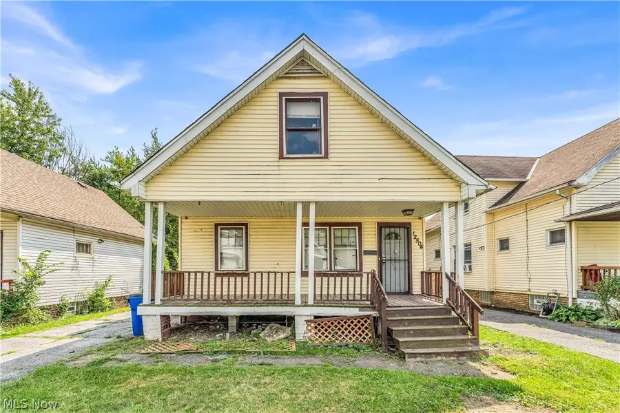 12504 Angelus Avenue, Cleveland, OH 44105 - #2