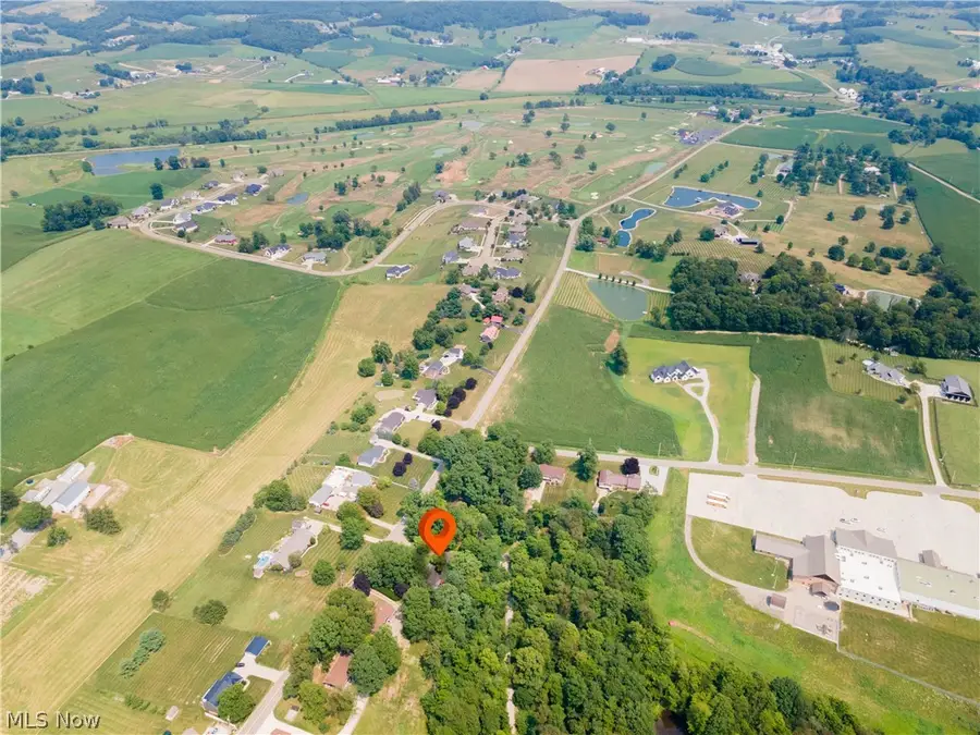 2912 Edelweiss Nw Drive, Sugarcreek, OH 44681 - #3