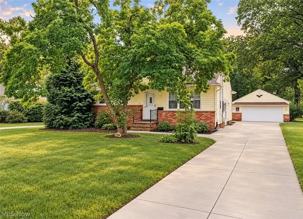 27484 Seneca Drive, Westlake, OH 44145
