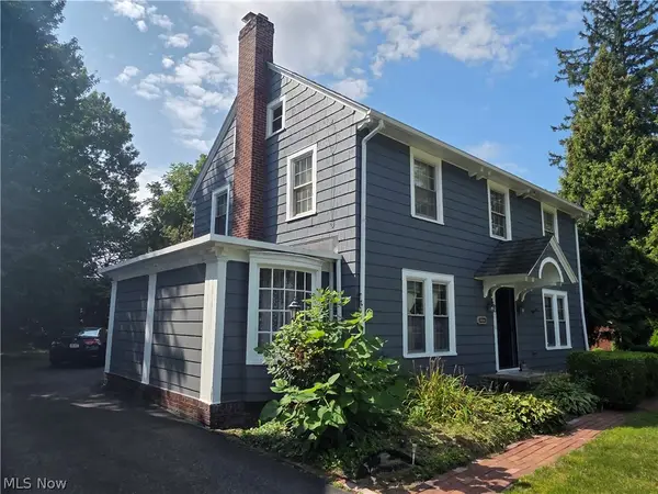 3064 Crescent Ne Drive, Warren, OH 44483