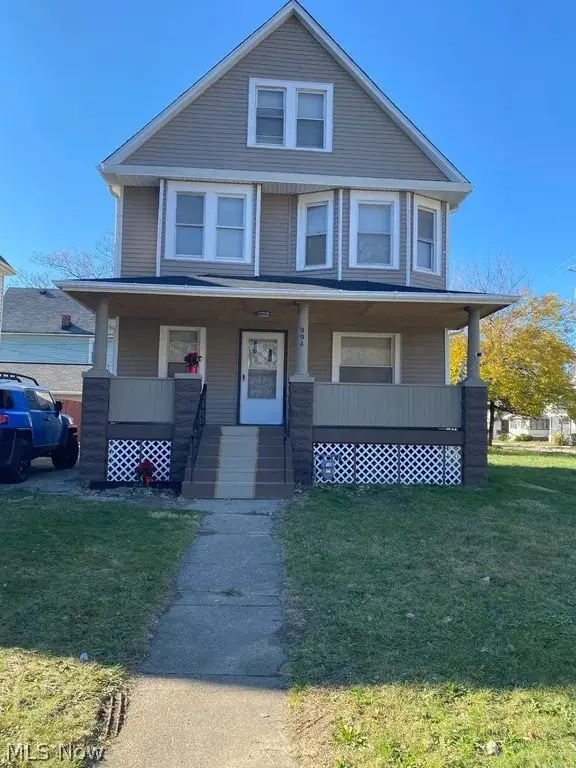 994 Parkwood Drive, Cleveland, OH 44108 - #2