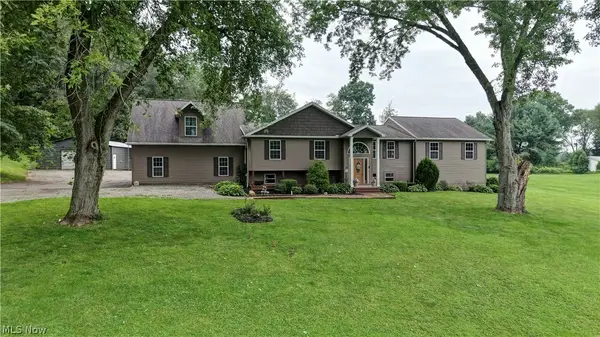 9263 Manchester Sw Avenue, Beach City, OH 44608