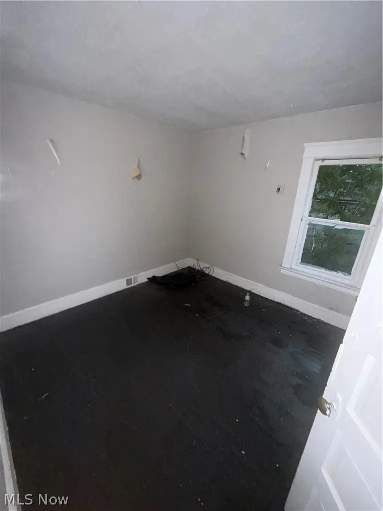 806 E 100th Street, Cleveland, OH 44108 - #3