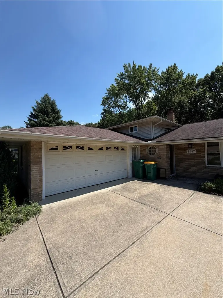 5487 Beacon Hill Court, Seven Hills, OH 44131 - #1