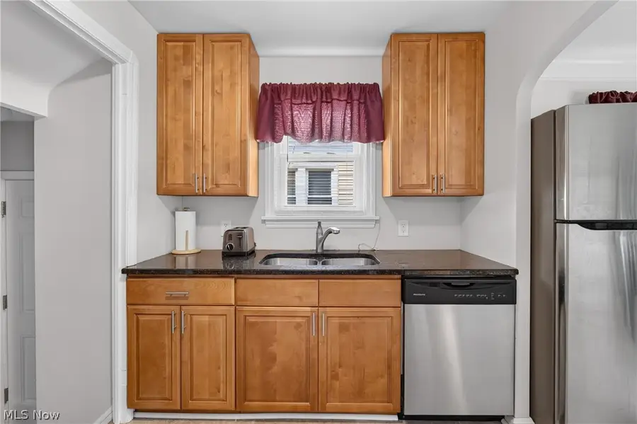 4517 Wetzel Avenue, Cleveland, OH 44109 - #3