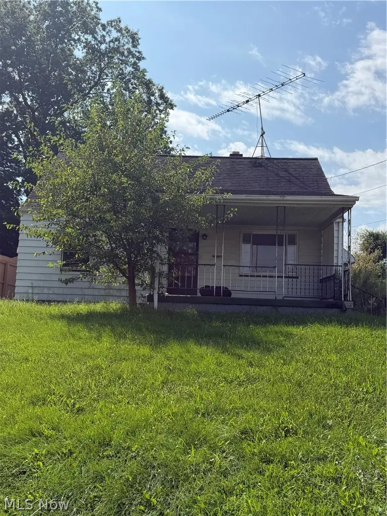 411 E Laclede Avenue, Youngstown, OH 44507 - #1