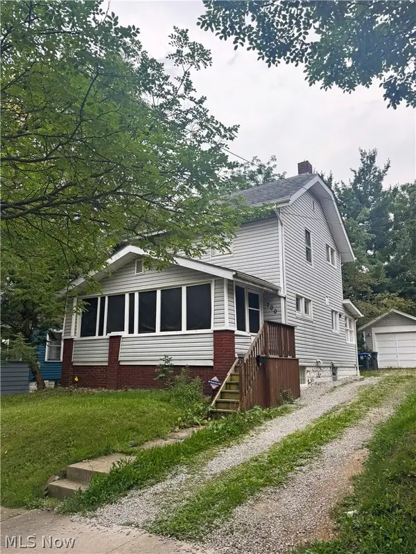 700 Lakemont Avenue, Akron, OH 44314