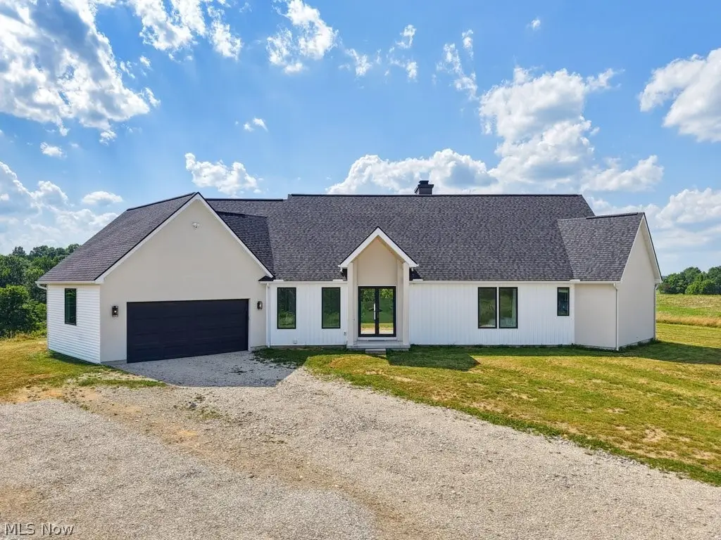 10311 Hunting Hills Ne Avenue, Hartville, OH 44632 - #1