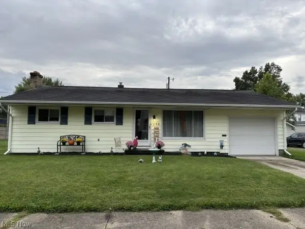 224 E Slingluff Avenue, Dover, OH 44622
