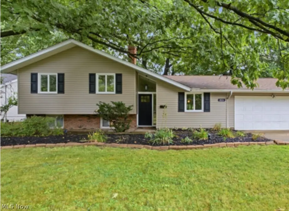 321 Royal Oak Boulevard, Richmond Heights, OH 44143 - #1