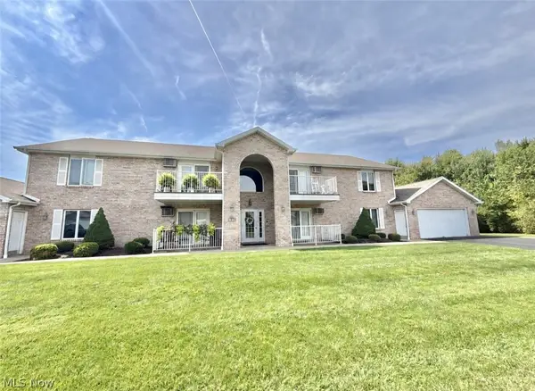 841 Auburn Hills Drive #4, Boardman, OH 44512