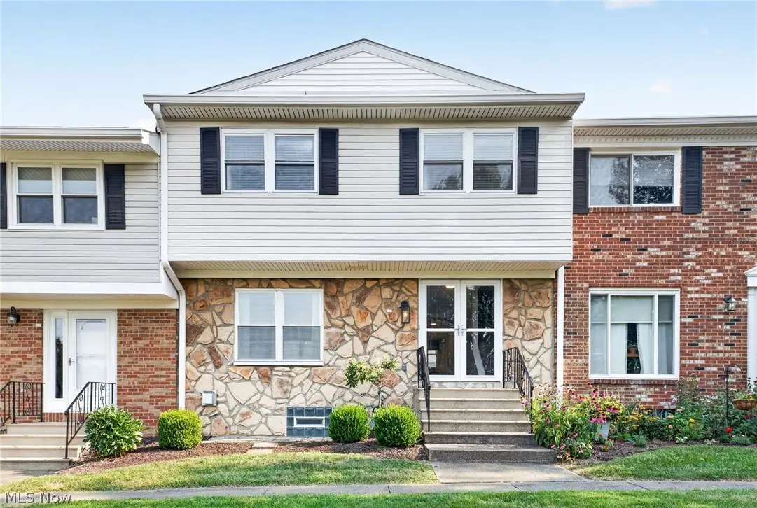 2040 Carlile Drive, Uniontown, OH 44685 - #1