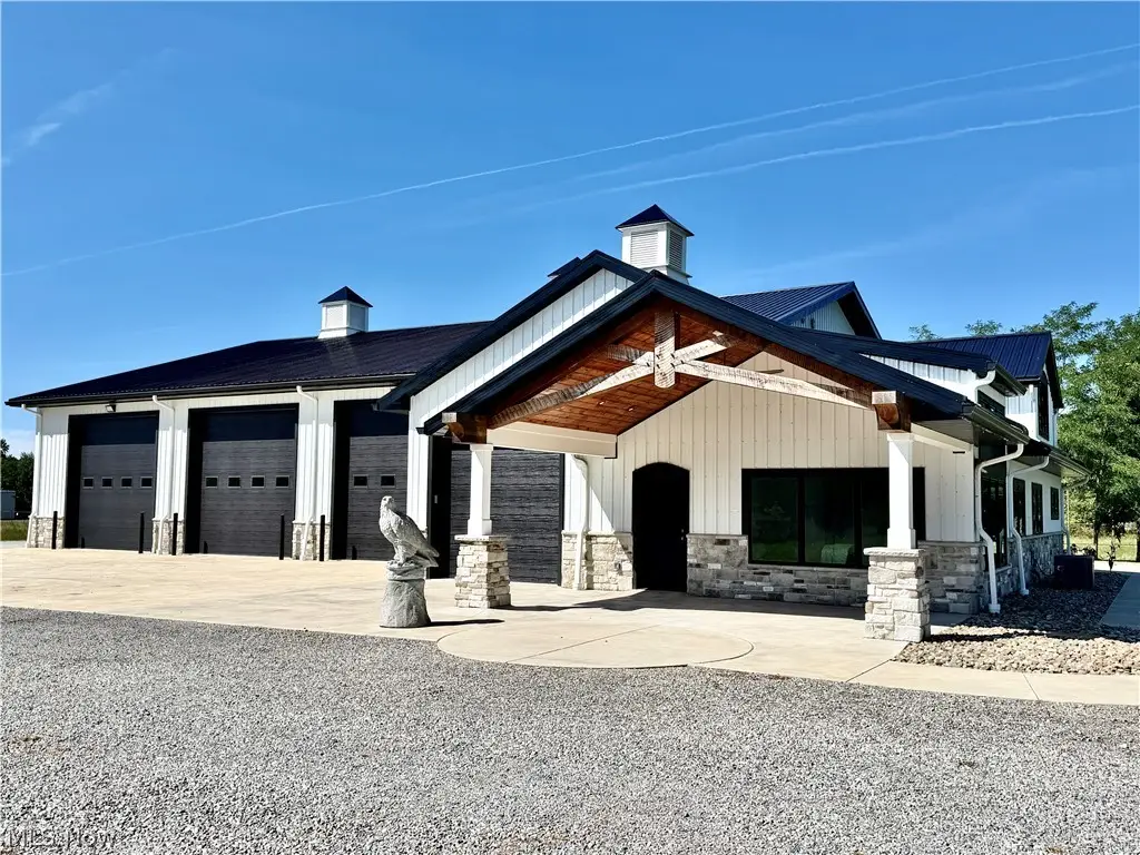 1180 N County Line Road, Harpersfield, OH 44041 - #1