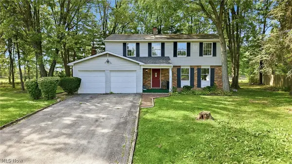 1922 Burr Oaks Court, Austintown, OH 44515