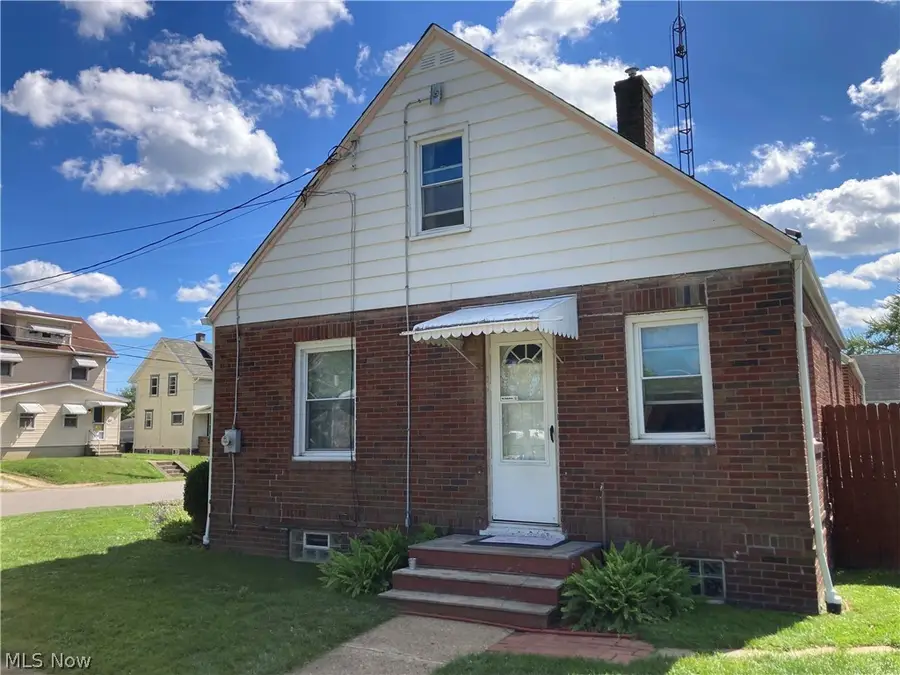 2833 Daleford Ne Avenue, Canton, OH 44705 - #2