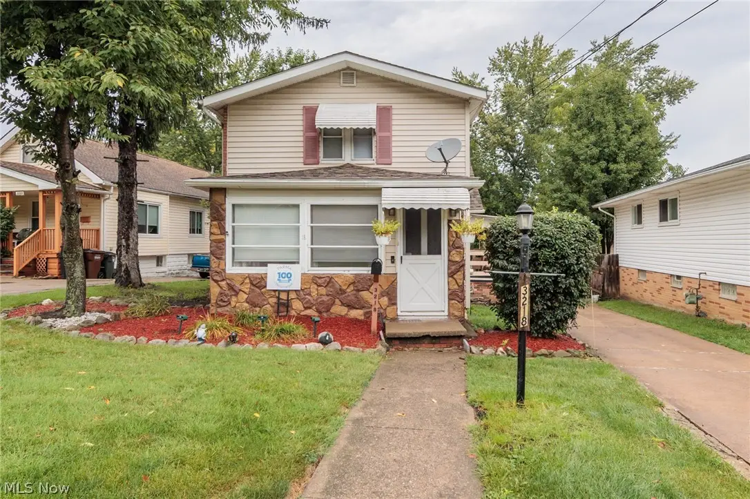 3218 W Ridgewood Drive, Parma, OH 44134 - #1