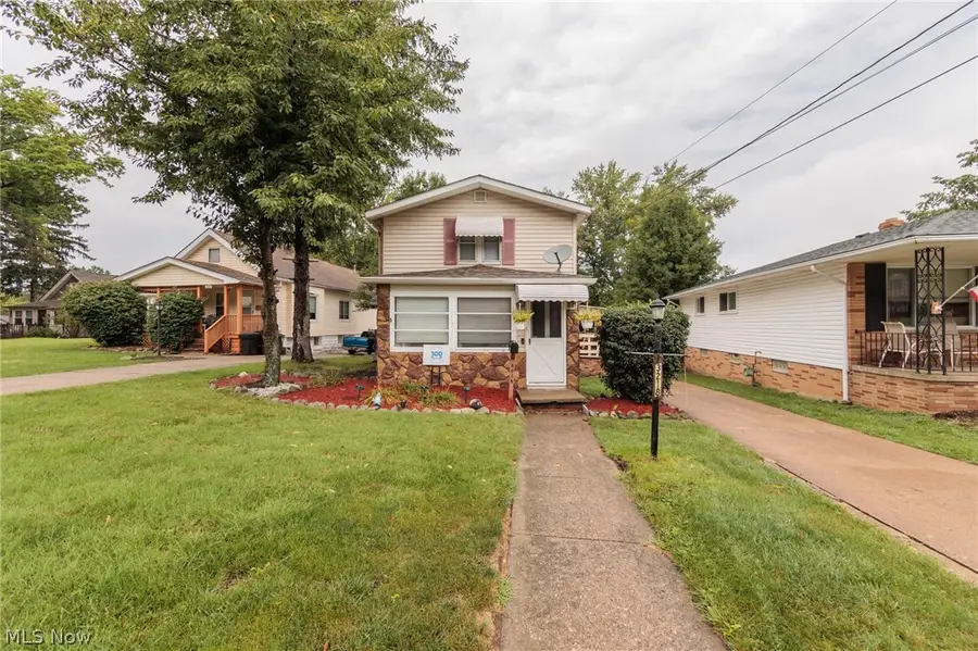 3218 W Ridgewood Drive, Parma, OH 44134 - #2