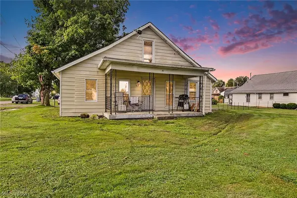 57 W 1st Street, Frazeysburg, OH 43822