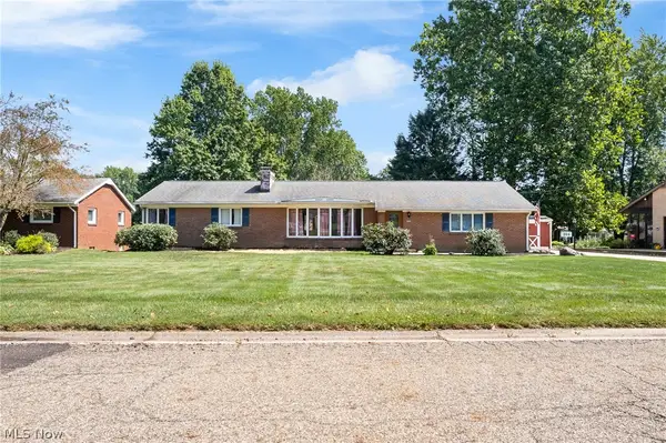 204 Sutton Ne Avenue, North Canton, OH 44720