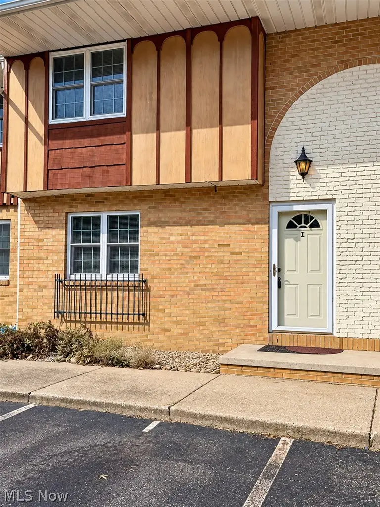 290 Lincoln Sw Street #I, Hartville, OH 44632 - #1