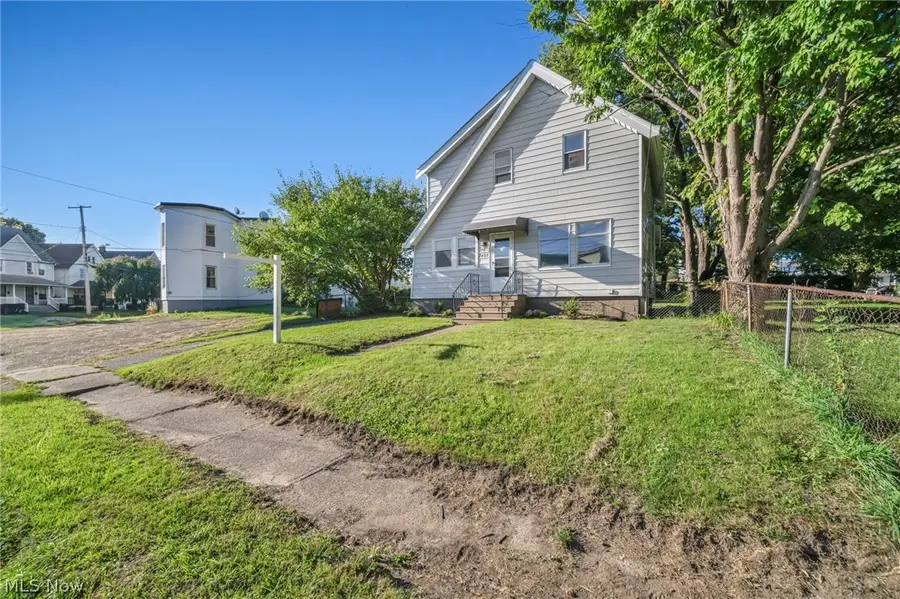 2407 Mira Court, Cleveland, OH 44109 - #3