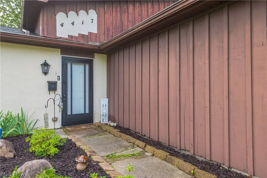 4417 Queen Anne Avenue, Lorain, OH 44052 - #3
