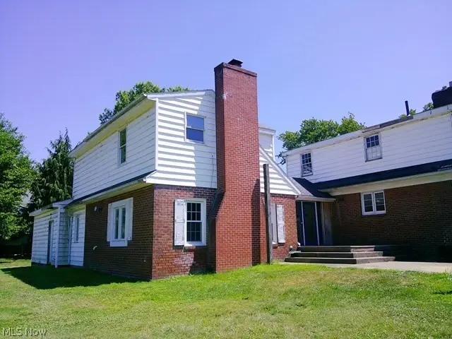 215 48th Nw Street, Canton, OH 44709 - #2