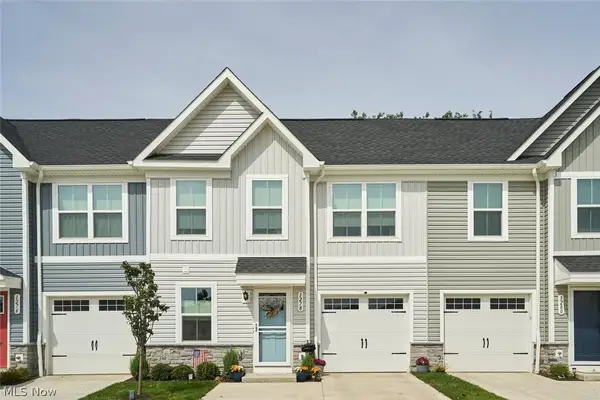 1278 Divot Circle, Akron, OH 44313
