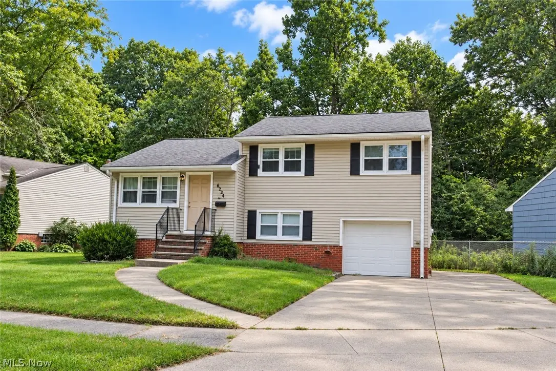 6254 Colebrook Road, Parma Heights, OH 44130 - #1