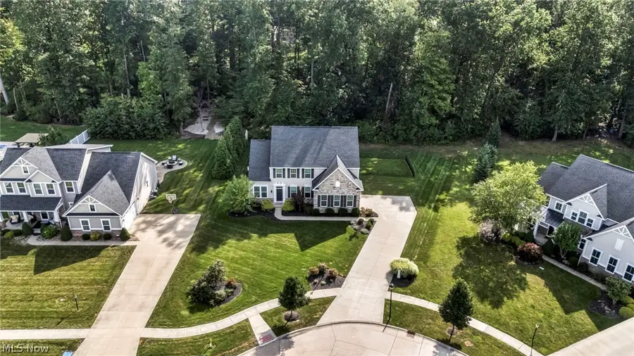 2711 Palmer Lane, Avon, OH 44011 - #3