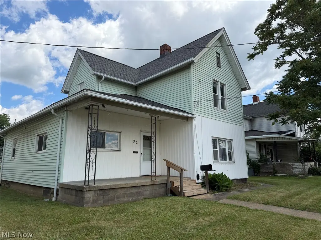 32 Cherry Nw Road, Massillon, OH 44646 - #1