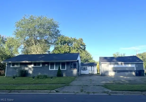 902 Warrington Road, Akron, OH 44320 - #1