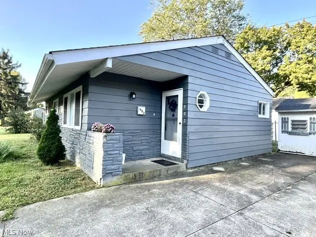 902 Warrington Road, Akron, OH 44320 - #3