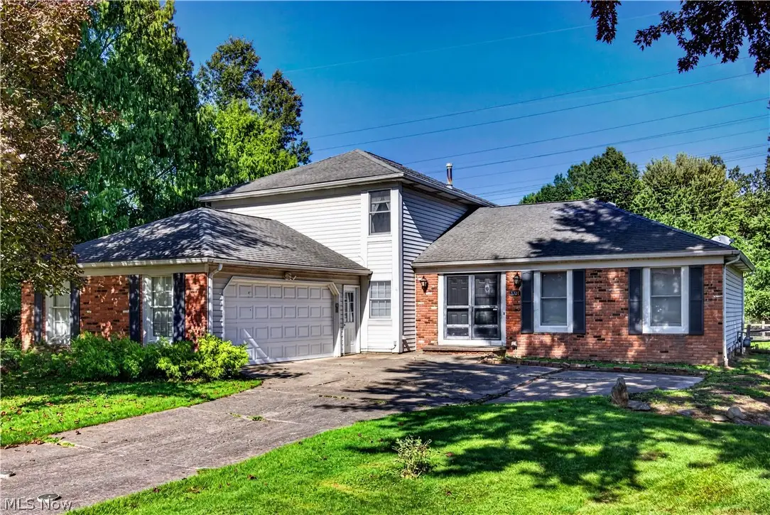 8307 Old Post Road, Olmsted Falls, OH 44138 - #1