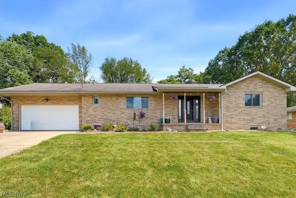 3783 Cayugas Drive, Green, OH 44319