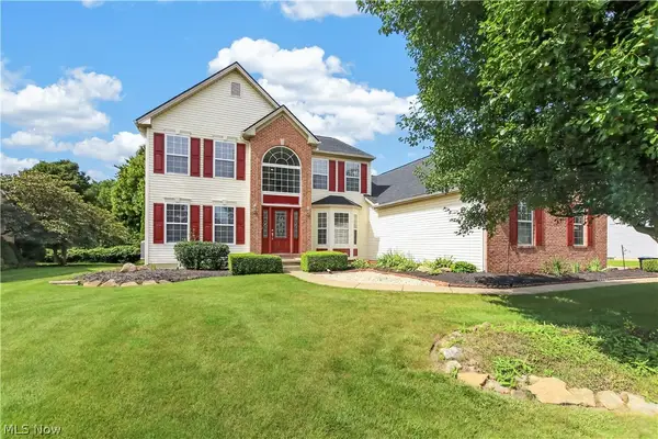 5166 Weatherstone Drive, North Ridgeville, OH 44039