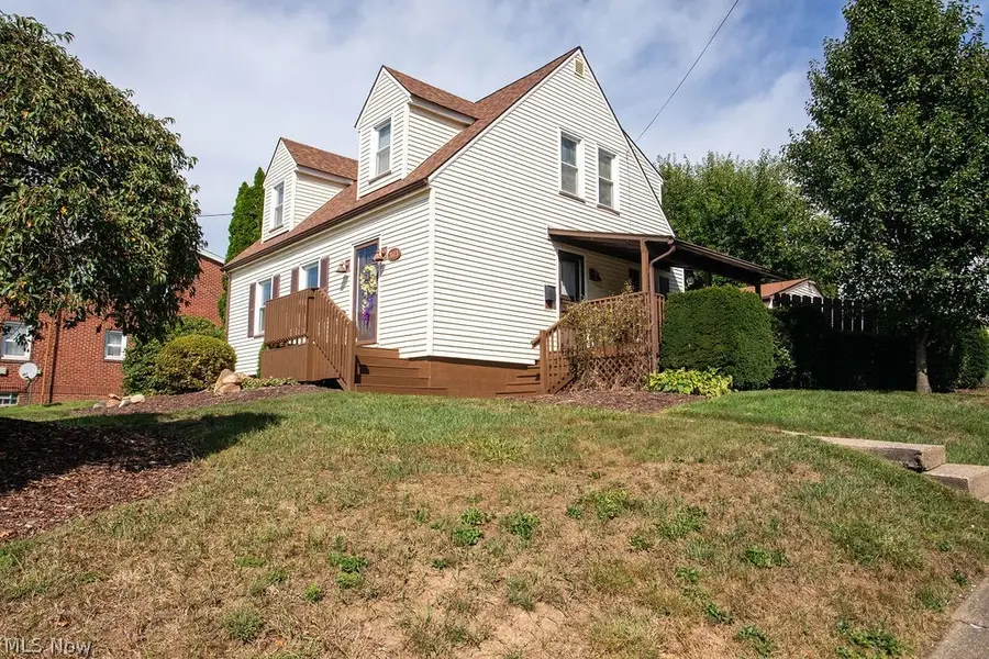 303 N Bentley Avenue, Niles, OH 44446 - #2