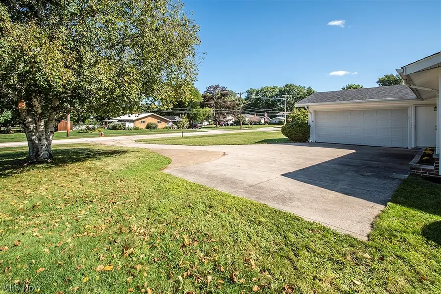 28723 Tudor Drive, North Olmsted, OH 44070 - #2