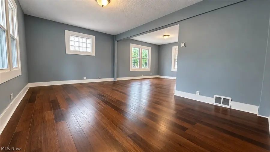 3185 E 134th Street, Cleveland, OH 44120 - #2