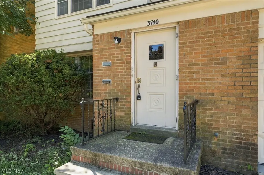 3740 Washington Boulevard, University Heights, OH 44118 - #2