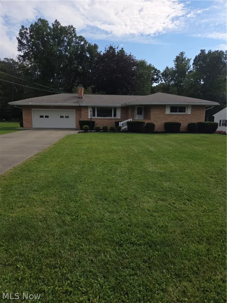 409 Durst Nw Drive, Warren, OH 44483 - #1