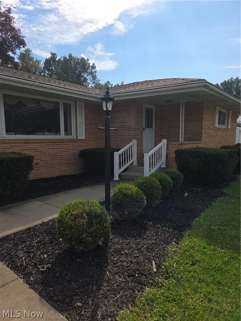 409 Durst Nw Drive, Warren, OH 44483 - #3