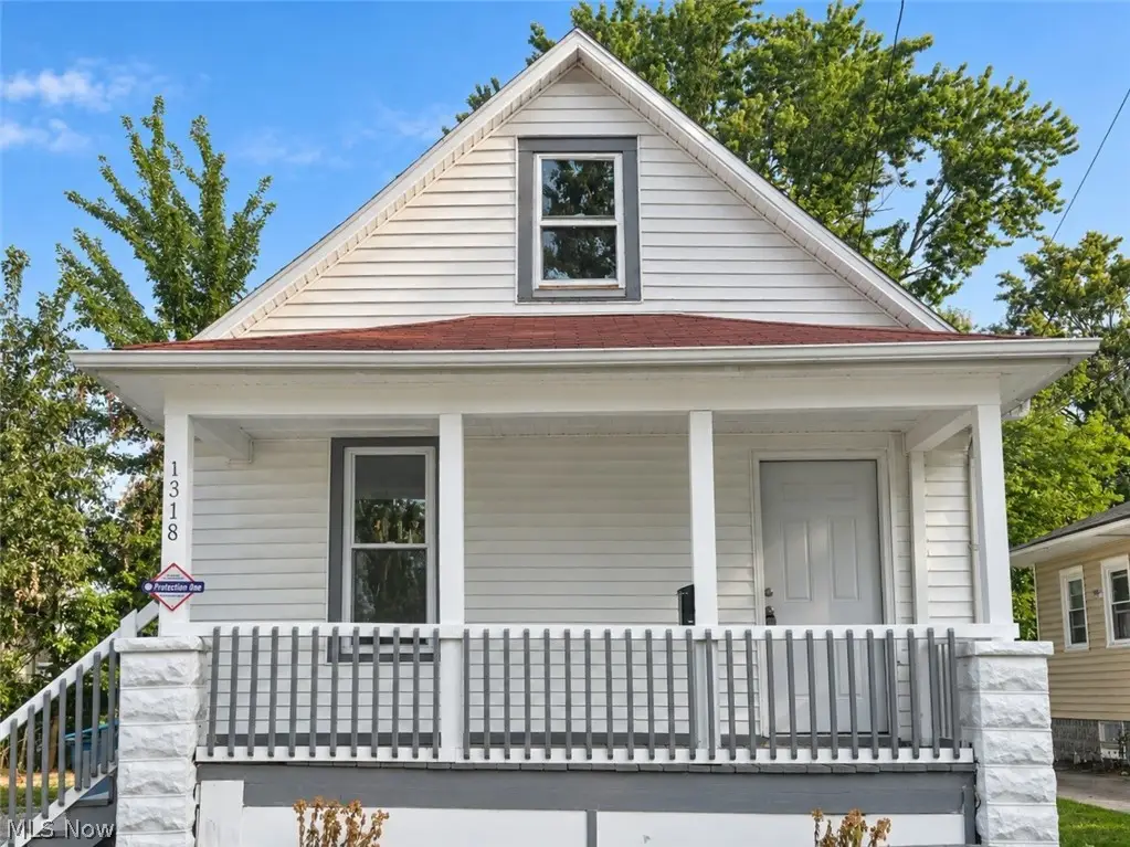 1318 W 20th Street, Lorain, OH 44052 - #1