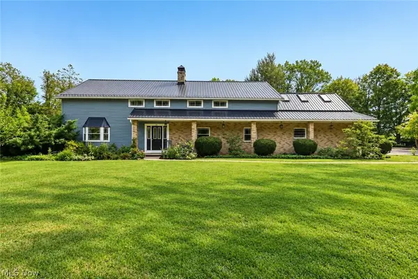21 Harmony Hills Drive, Akron, OH 44321