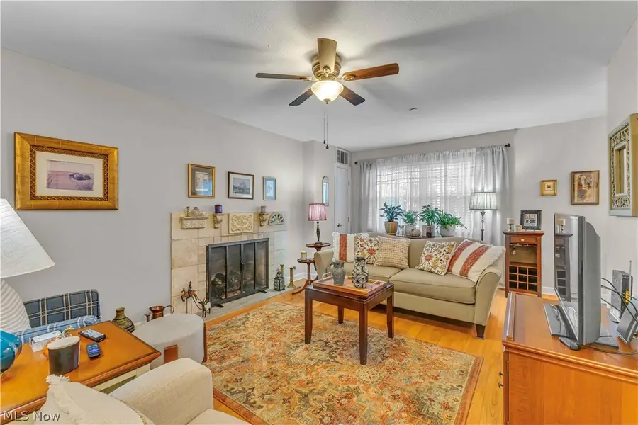 2885 Pease Drive #115, Rocky River, OH 44116 - #2