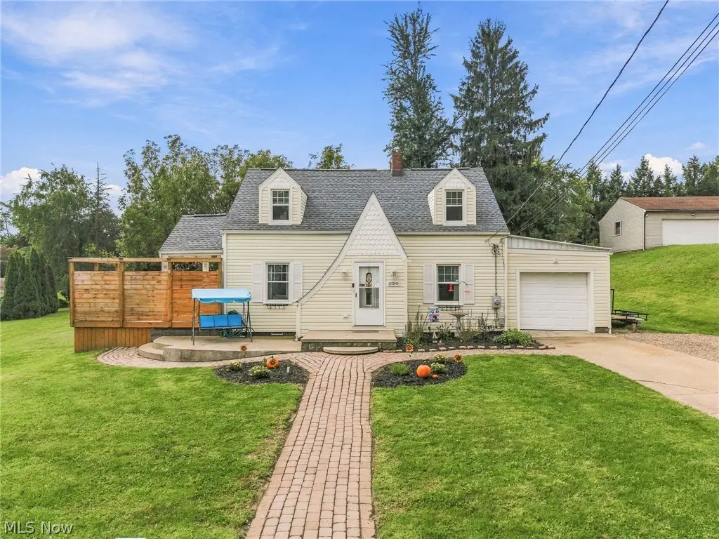 122 37th Sw Street, Canton, OH 44706 - #1