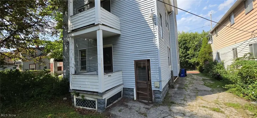 9110 Jeffries Avenue, Cleveland, OH 44105 - #3