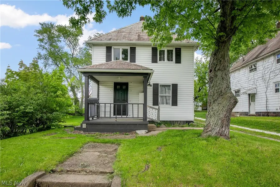 1424 S Liberty Avenue, Alliance, OH 44601 - #2